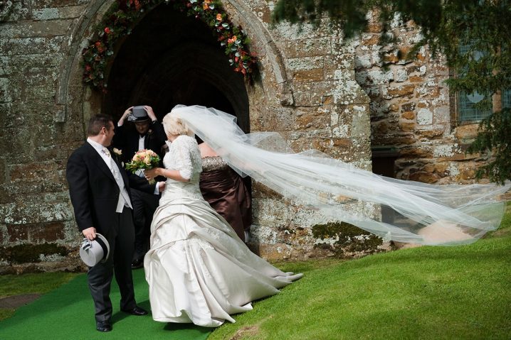 Fawsley-Hall-wedding-photographer---Andrew-Michelle---1025