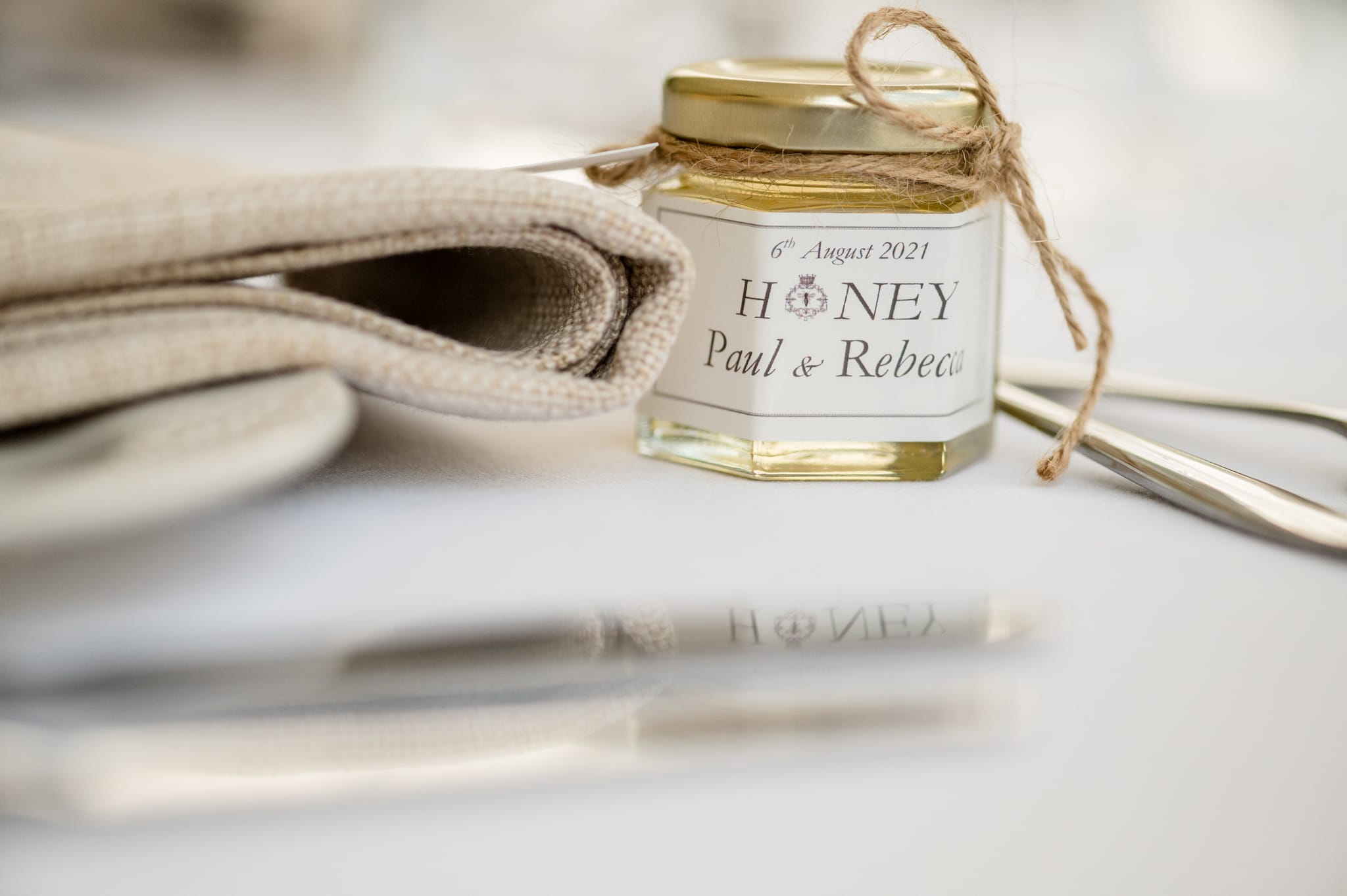 Personalised mini honey jar favours